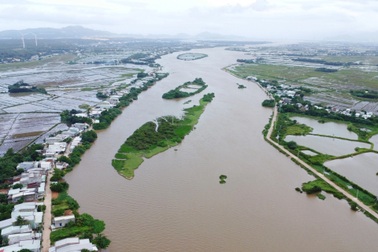 Cách người dân ở Gia Lai thích nghi giữa vùng rốn lũ