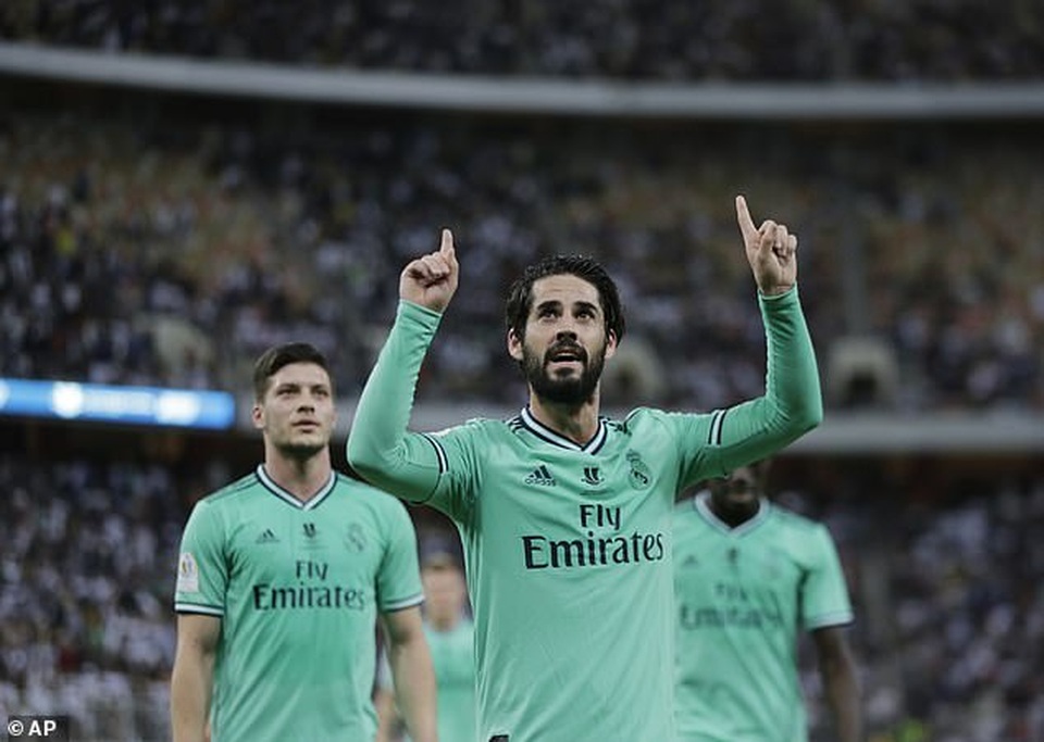 Đánh bại Valencia, Real Madrid tiến vào chung kết Siêu Cup Tây Ban Nha - 4 Đánh bại Valencia, Real Madrid tiến vào chung kết Siêu Cup Tây Ban Nha - 4