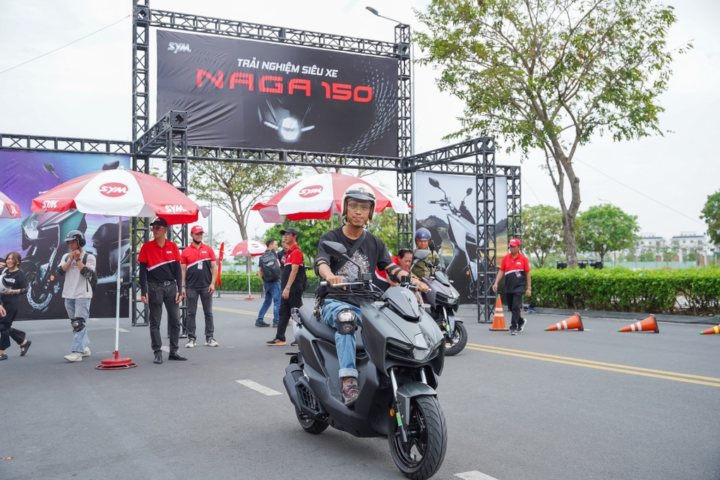 SYM Naga 150 - Làn gió mới trong phân khúc xe tay ga thể thao - 4 SYM Naga 150 - Làn gió mới trong phân khúc xe tay ga thể thao - 4