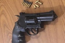 Điều tra đường dây buôn bán súng đạn qua mạng xã hội