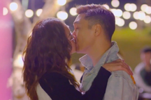 Thùy Anh tiết lộ chuyện bi hài đóng cảnh hôn với Mạnh Trường dưới trời rét