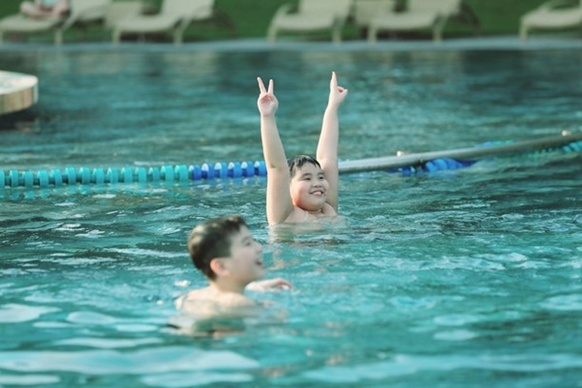 Du khách tấp nập check in tại quần thể có nhiều bể bơi nhất Việt Nam - 3