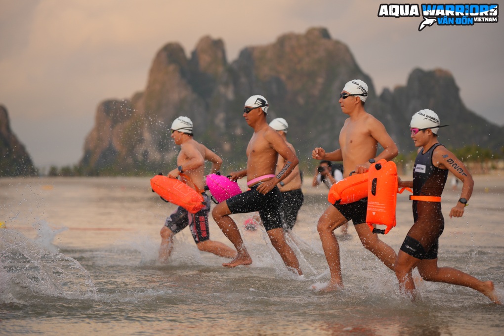 Aqua Warriors Halong Bay 2025: Quy định về sử dụng phao bơi - 1 Aqua Warriors Halong Bay 2025: Quy định về sử dụng phao bơi - 1