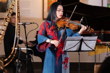 Nghệ sĩ violin Trịnh Minh Hiền làm mới “Người Hà Nội” của Nguyễn Đình Thi