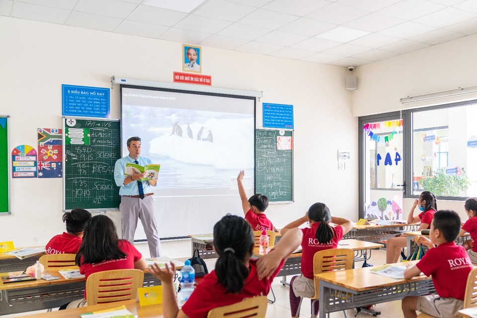 Ngày đầu đến trường tràn ngập niềm vui của thầy và trò Royal School - 5 Ngày đầu đến trường tràn ngập niềm vui của thầy và trò Royal School - 5