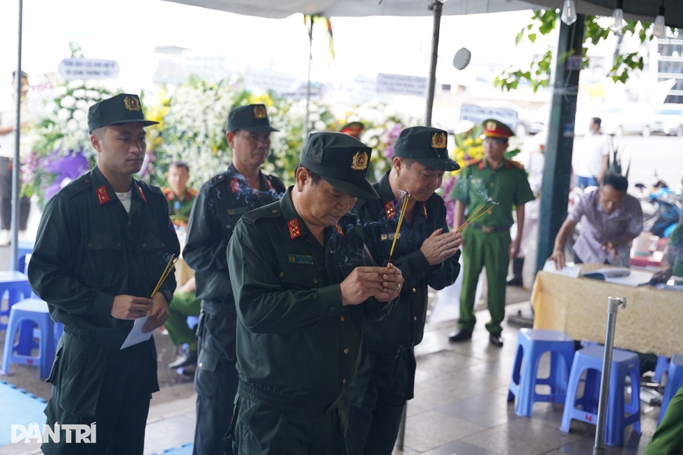 Đồng đội CSCĐ hy sinh ở Vũng Tàu: Khống chế đối tượng xong, hay tin bạn mất - 4 Đồng đội CSCĐ hy sinh ở Vũng Tàu: Khống chế đối tượng xong, hay tin bạn mất - 4