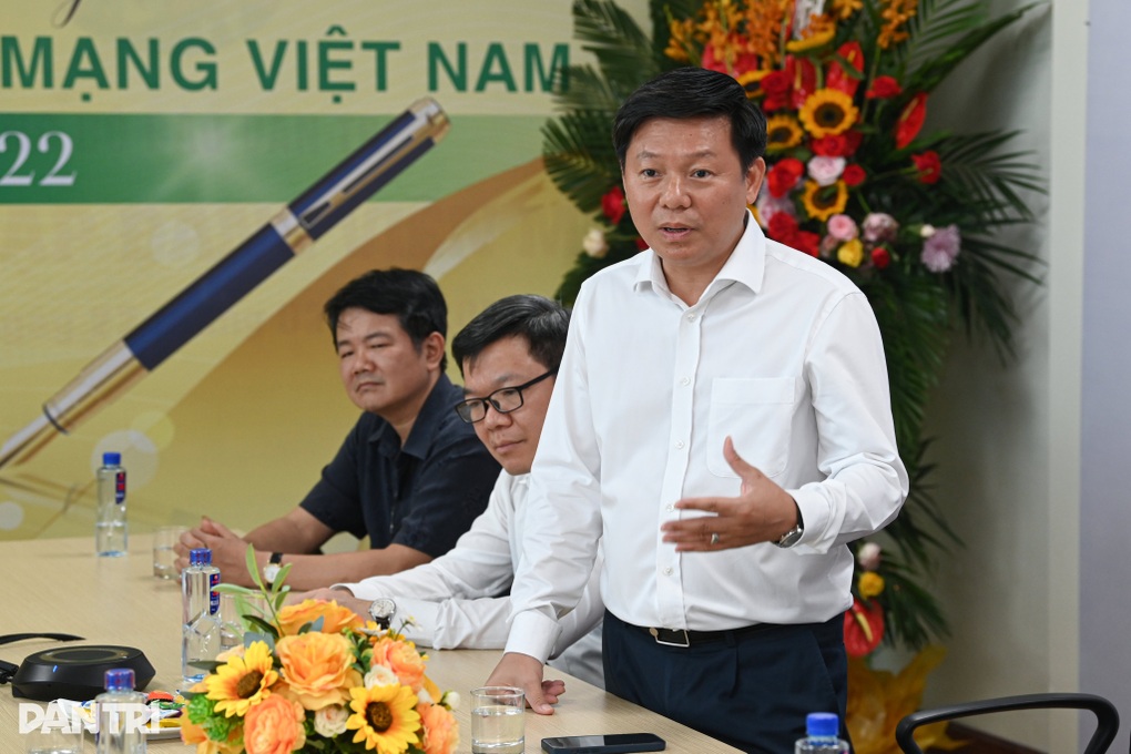 Phó Ban Tuyên giáo Trung ương: Dân trí có thể tự hào là một tờ báo lớn - 2