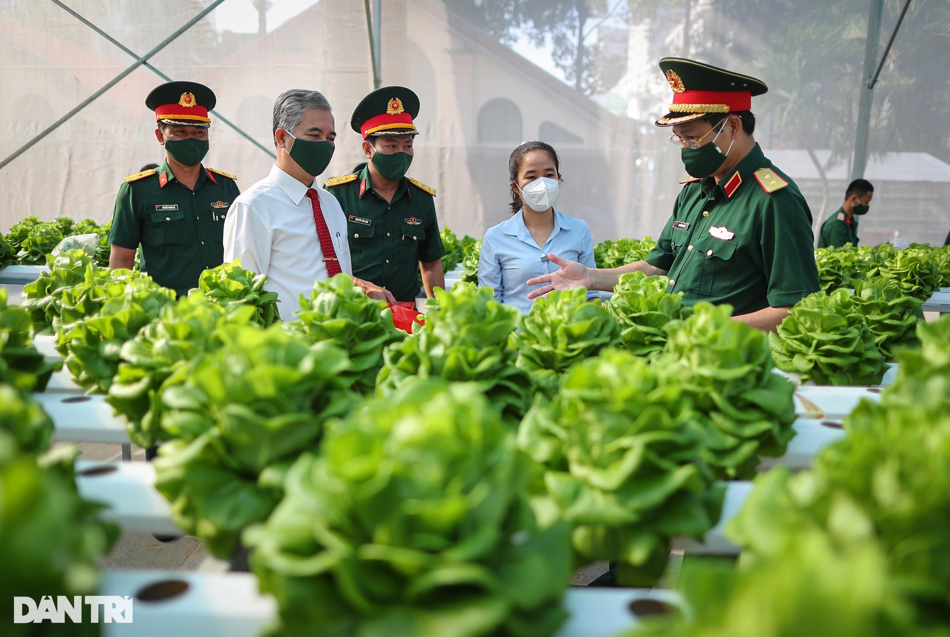 Lực lượng vũ trang TPHCM uy nghi, dũng mãnh ở Lễ ra quân huấn luyện 2022 - 15