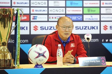 Báo Hàn Quốc nể phục tấm lòng cao cả của HLV Park Hang Seo