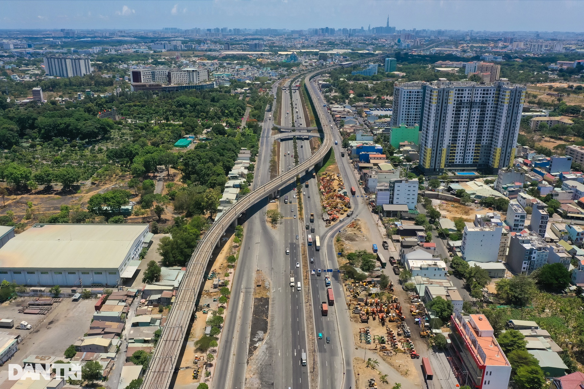 Diện mạo tuyến metro số 1 sau hơn 10 năm chờ đợi của người dân TPHCM - 4