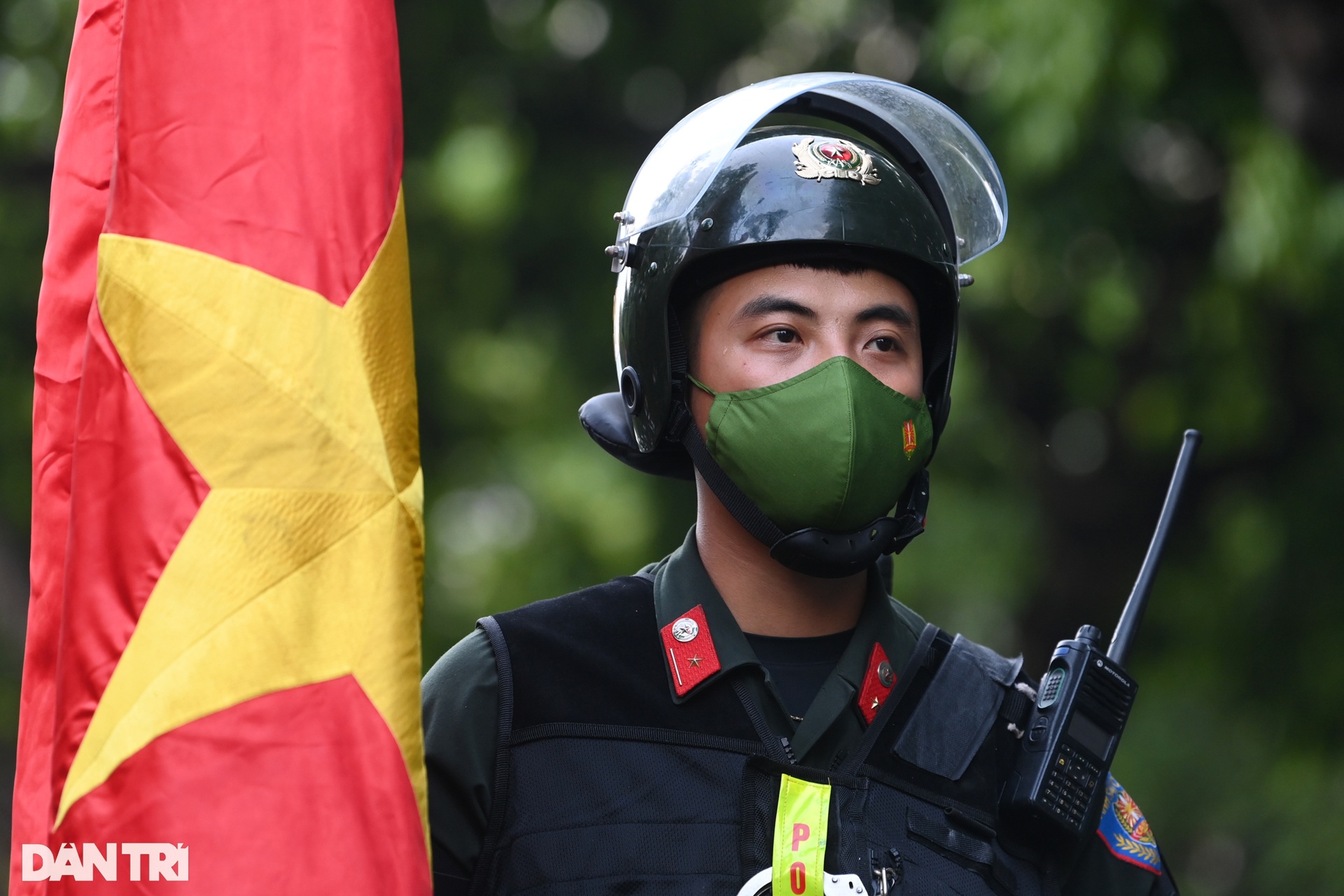 Mãn nhãn hình ảnh CSCĐ Kỵ binh diễu hành quanh phố đi bộ hồ Gươm - 11 Mãn nhãn hình ảnh CSCĐ Kỵ binh diễu hành quanh phố đi bộ hồ Gươm - 11