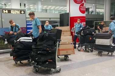 Đội tuyển Australia đến Hà Nội, tuyên bố sẽ thắng ở Mỹ Đình