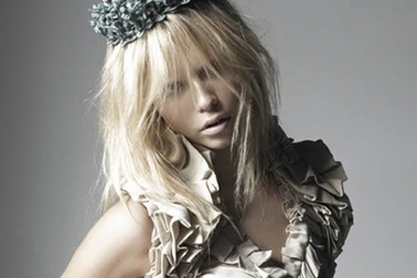 “Búp bê” Natasha Poly