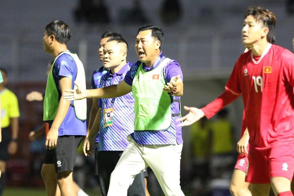 U19 Việt Nam hòa U19 Myanmar, HLV Hứa Hiền Vinh chê trọng tài - 1 U19 Việt Nam hòa U19 Myanmar, HLV Hứa Hiền Vinh chê trọng tài - 1