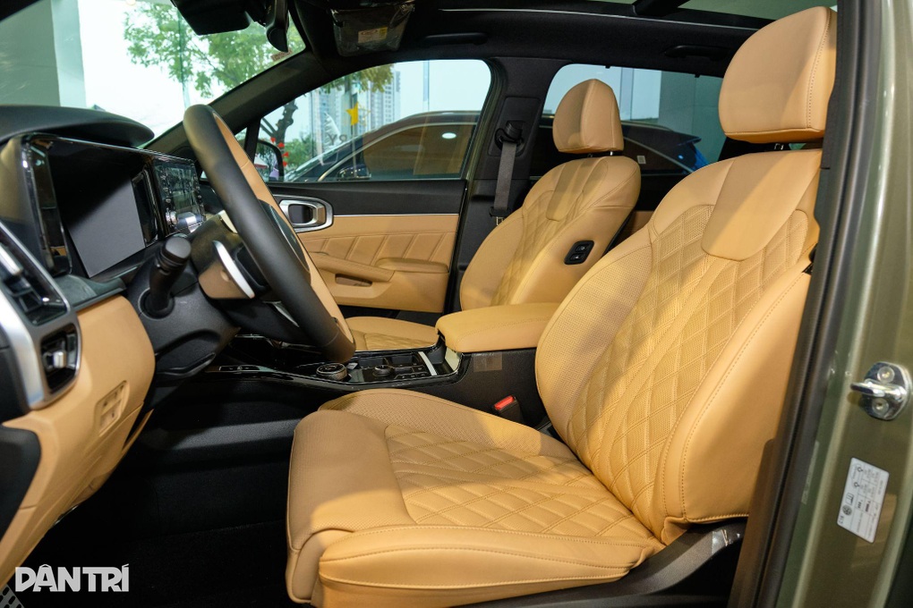 Ngoài ăn xăng như ngửi, Kia Sorento PHEV có gì khi đắt gần bằng GLC 200 - 23 Ngoài ăn xăng như ngửi, Kia Sorento PHEV có gì khi đắt gần bằng GLC 200 - 23