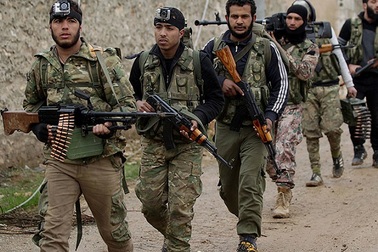 Mỹ tăng cường thả dù vũ khí cho quân đối lập Syria