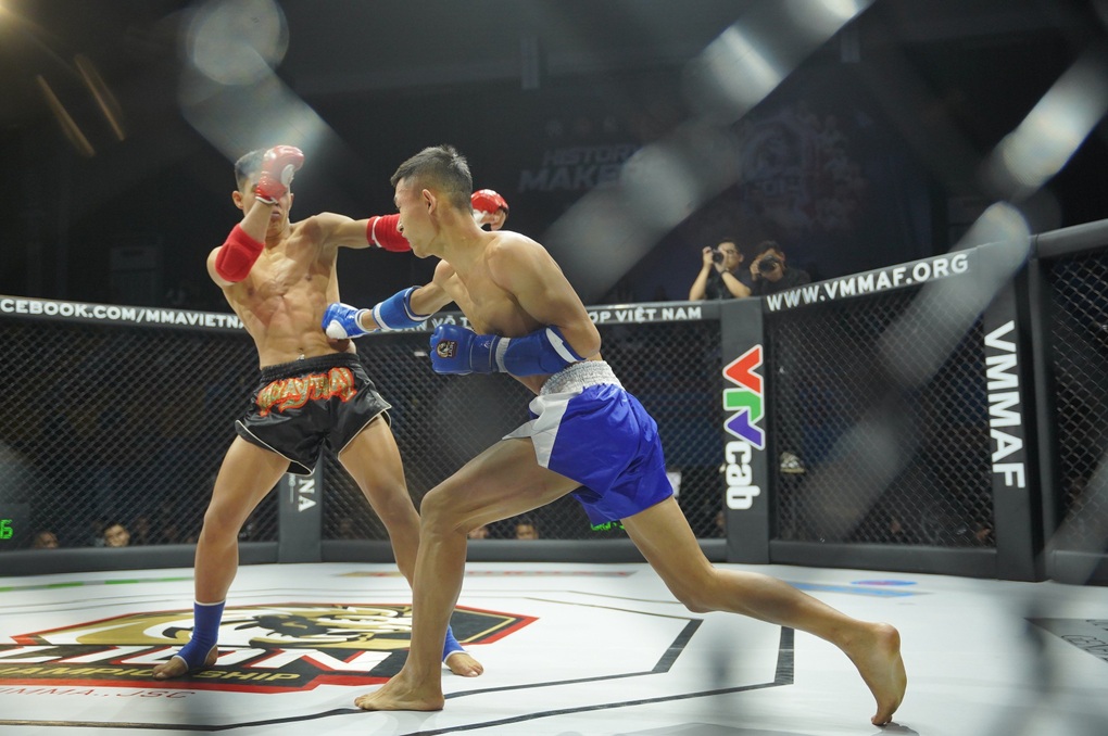 Trần Quang Lộc hạ knock-out Lý Tiểu Long của Trung Quốc - 9 Trần Quang Lộc hạ knock-out Lý Tiểu Long của Trung Quốc - 9