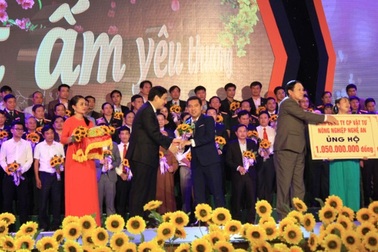 Hơn 60 tỷ đồng ủng hộ chương trình "Tết vì người nghèo – Mậu Tuất 2018"