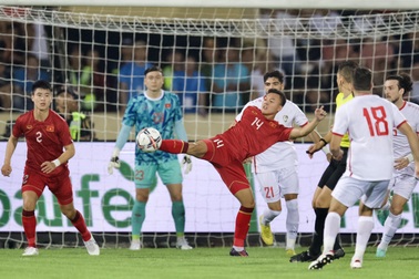 Chuyên gia: "Tuyển Việt Nam chơi khá hơn, nhưng Syria không phải chính họ"