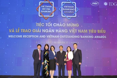 BIDV năm thứ 2 liên tiếp nhận giải “Ngân hàng bán lẻ tiêu biểu nhất”