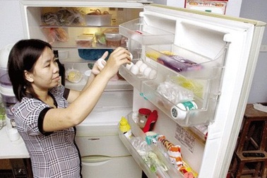 Tủ lạnh quá tải thức ăn ngày Tết: Dễ thành ổ chứa vi trùng 