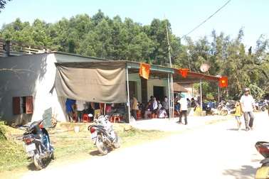 Con rể giết vợ và mẹ vợ rồi đổ xăng tự thiêu