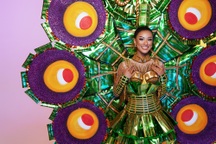 Choáng với trang phục bánh tét Kim Duyên mang đến Hoa hậu Hoàn vũ