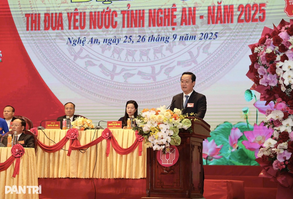 Bí thư Nghệ An: “Càng khó khăn càng phải thi đua” - 2 Bí thư Nghệ An: “Càng khó khăn càng phải thi đua” - 2