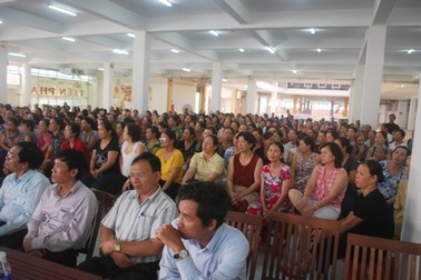 Gần 500 tiểu thương đối thoại “nảy lửa” với Sở Công thương TP