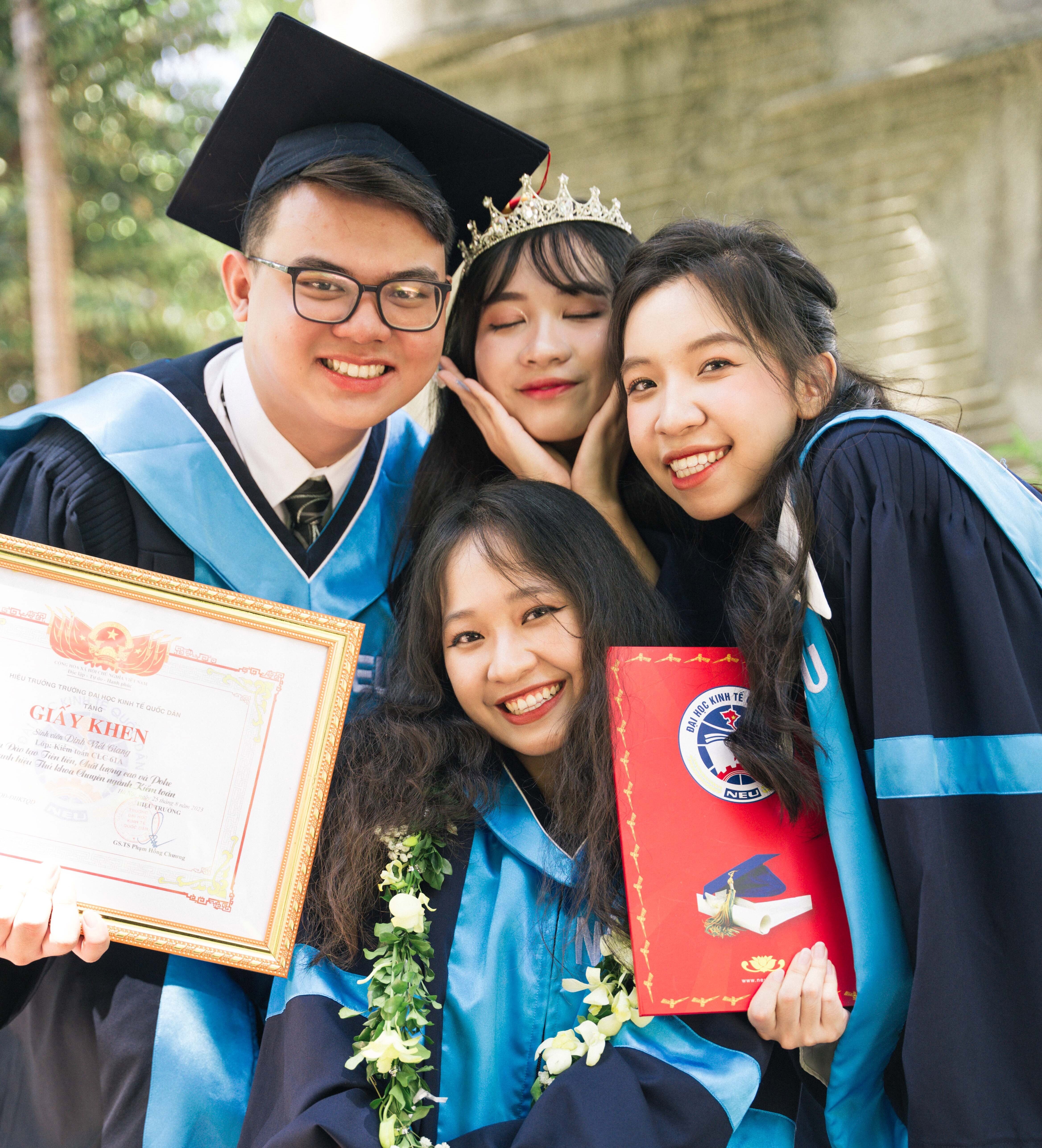 Nam sinh tốt nghiệp điểm gần tuyệt đối, được công ty Big 4 săn đón - 2 Nam sinh tốt nghiệp điểm gần tuyệt đối, được công ty Big 4 săn đón - 2