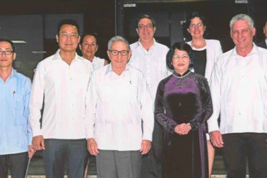 Việt Nam luôn ở bên cạnh, đồng hành cùng đất nước Cuba anh em