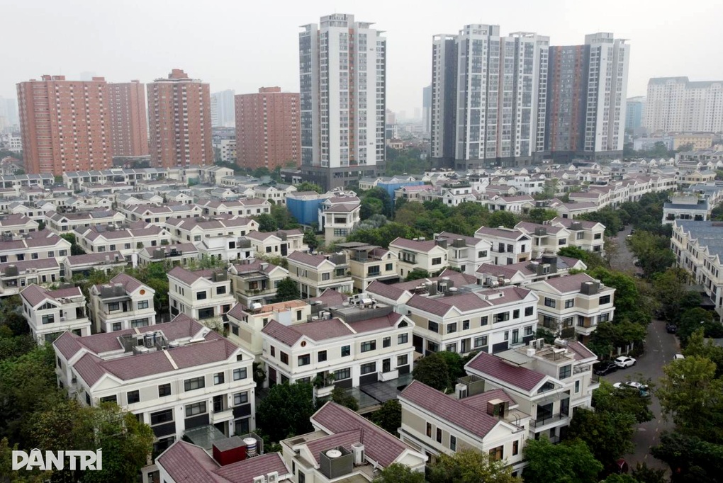 Thị trường chung cư đi ngang nhưng có nơi giá vẫn vượt 100 triệu đồng/m2 - 1 Thị trường chung cư đi ngang nhưng có nơi giá vẫn vượt 100 triệu đồng/m2 - 1