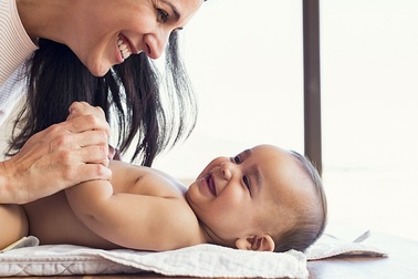 Những điều cha mẹ cần lưu ý khi bảo quản và sử dụng sữa công thức