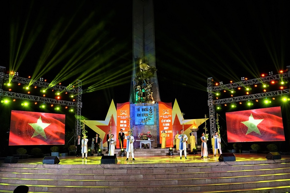 Tri ân, tôn vinh người có công với cách mạng - 6 Tri ân, tôn vinh người có công với cách mạng - 6