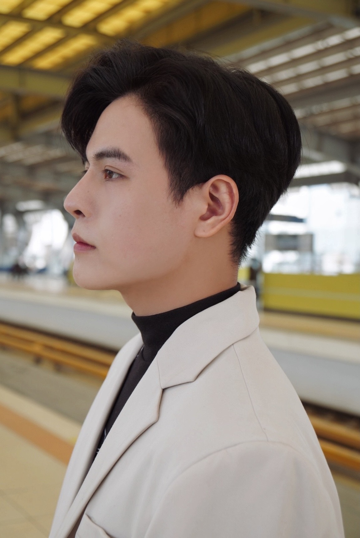 Nam sinh ngành Tâm lý sở hữu vẻ điển trai như tài tử điện ảnh - 2 Nam sinh ngành Tâm lý sở hữu vẻ điển trai như tài tử điện ảnh - 2