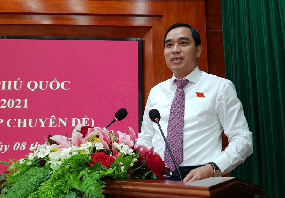 Ông Hùynh Quang Hưng được bầu giữ chức Chủ tịch huyện Phú Quốc - 1
