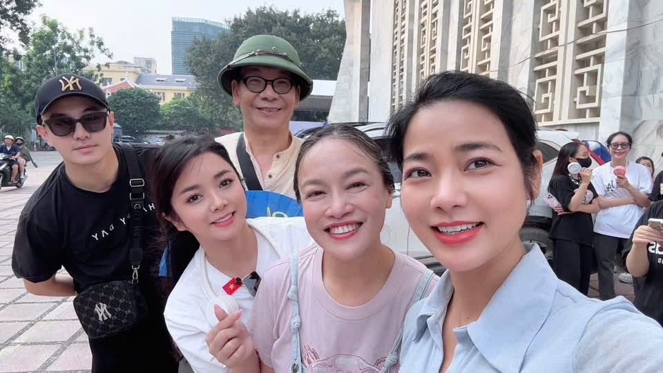 Thu Quỳnh, Lương Thu Trang cùng dàn sao gấp rút tập diễu binh, diễu hành - 6