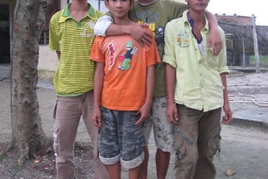 Gần chục thanh niên có nguy cơ “không được xã hội công nhận”