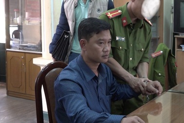 Bắt đối tượng giả danh phó phòng cảnh sát để lừa đảo