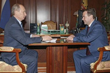 Putin “giữ ghế” trong điện Kremlin