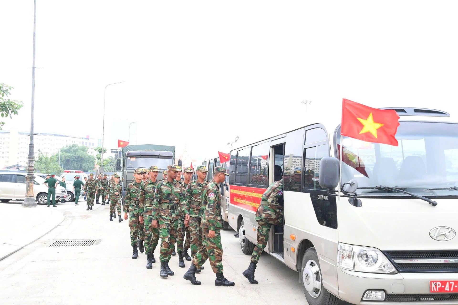 Tây Ninh đón đoàn Quân đội Hoàng gia Campuchia tham gia diễu binh dịp 2/9 - 1