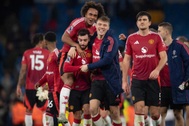 Man City đón tin dữ, Man Utd sáng cửa chiến thắng ở vòng 18 Premier League