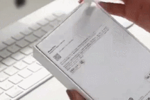 Lộ video mở hộp iPhone 16 Pro Max màu mới trước giờ sản phẩm ra mắt