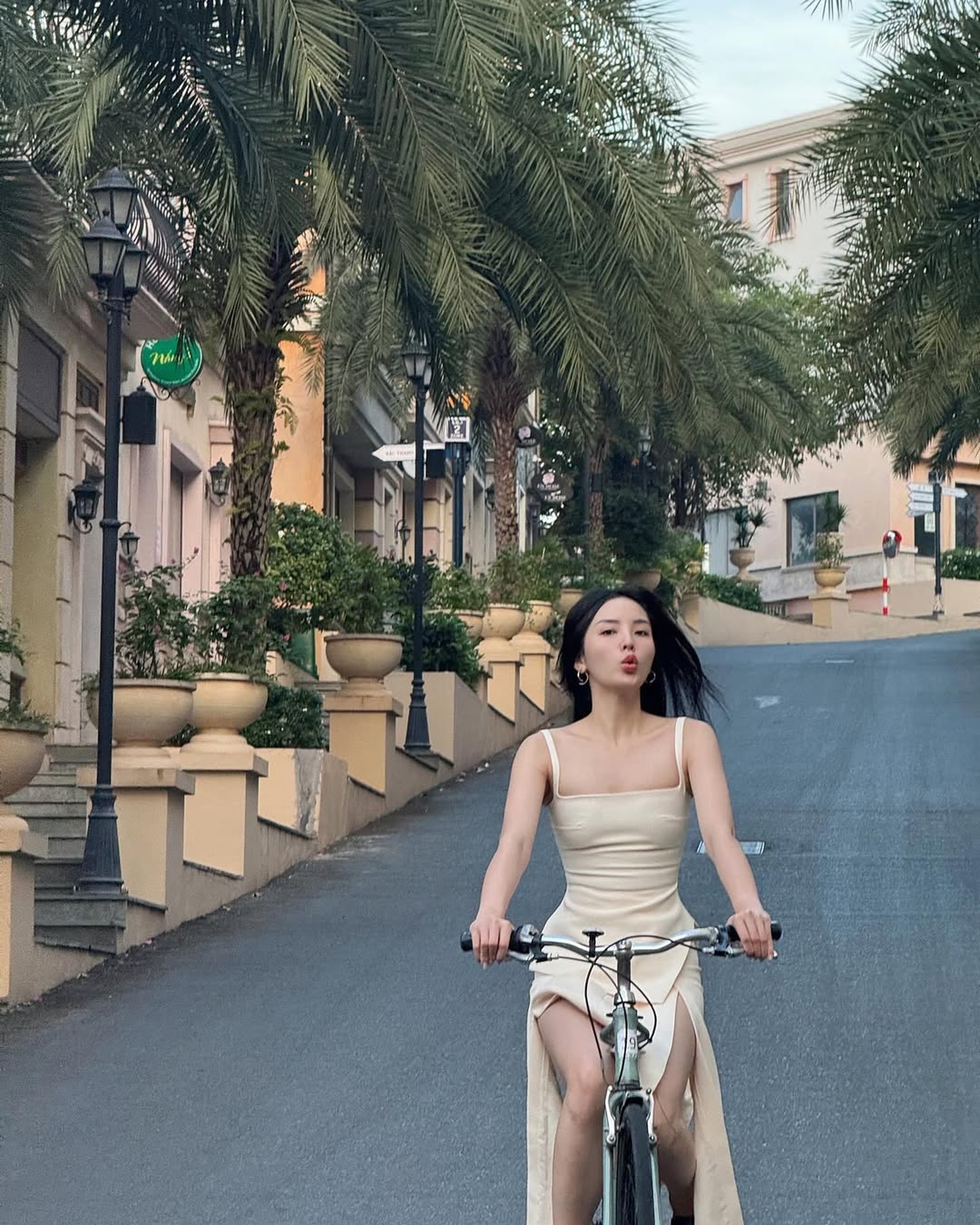 Kỳ Duyên: Là đại gia của chính mình nhưng được người yêu tặng quà vẫn vui - 8 Kỳ Duyên: Là đại gia của chính mình nhưng được người yêu tặng quà vẫn vui - 8