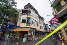 Phong tỏa ngôi nhà 3 tầng bị bão Yagi "thổi" nghiêng trên phố cổ Hà Nội