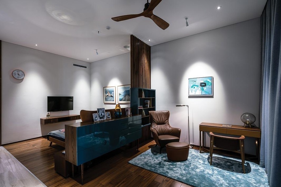 Cặp vợ chồng ở TP.HCM thiết kế cả rạp chiếu phim trong căn biệt thự phố - 7