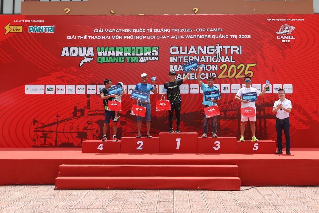 Aqua Warriors Quang Tri 2025 ជើងឯកកិត្តិយស - ៩ Aqua Warriors Quảng Trị 2025 vinh danh các nhà vô địch - 9