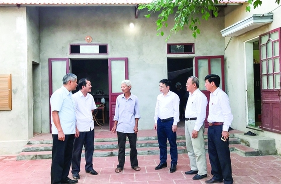Hàng chục nghìn gia đình người có công được hỗ trợ xây, sửa chữa nhà - 1 Hàng chục nghìn gia đình người có công được hỗ trợ xây, sửa chữa nhà - 1
