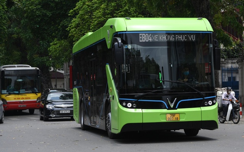 Xe chạy điện chiếm sóng thông tin ô tô tuần qua - 3