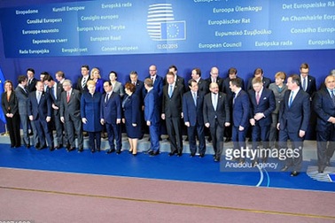 Đối đầu với Nga: EU sẽ bị “con ngựa thành Troy” phá tan đàn xẻ nghé